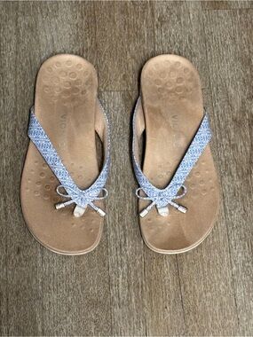 VIONIC BELLA THONG SANDALS SIZE 11